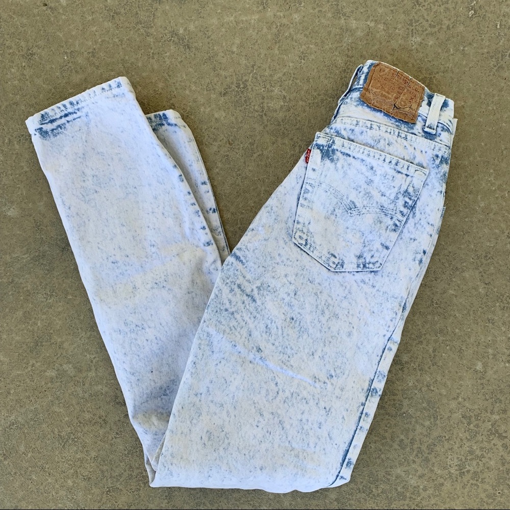 -SOLD- Vintage Levi's Jeans - Picture 1 of 6